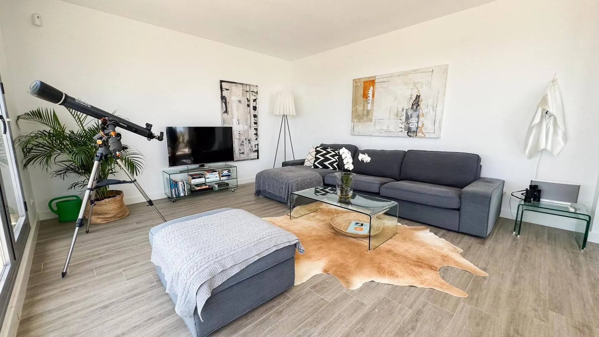 Exclusive Penthouse In Cabopino With Stunning Sea Views - By Reyna Novillo Apartment Marbella