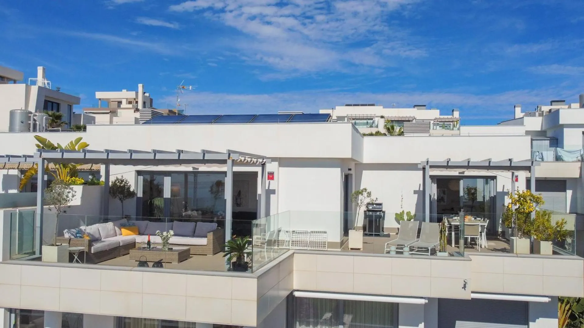 Exclusive Penthouse In Cabopino With Stunning Sea Views - By Reyna Novillo Apartamento Marbella