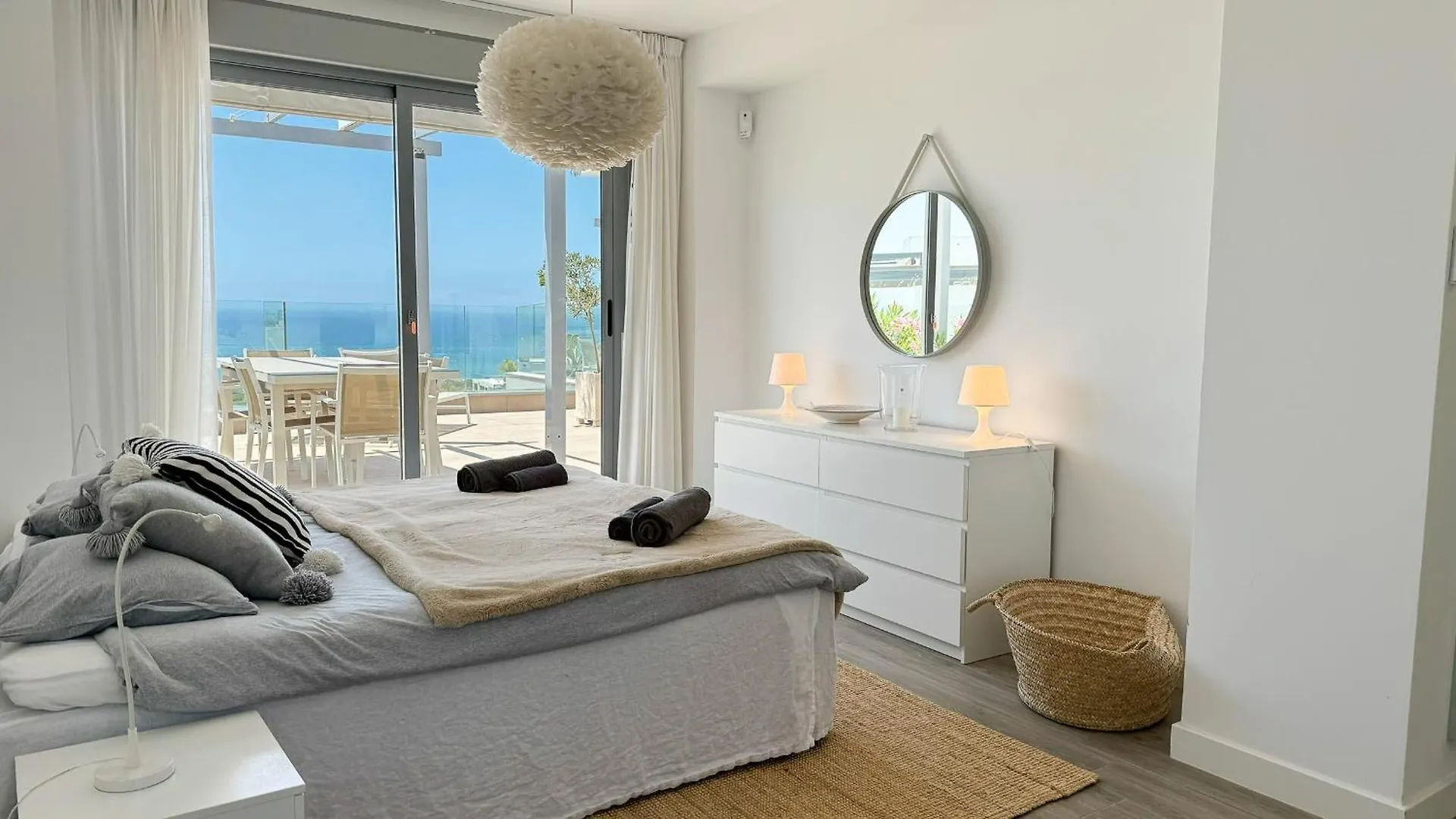 Exclusive Penthouse In Cabopino With Stunning Sea Views - By Reyna Novillo Apartamento Marbella